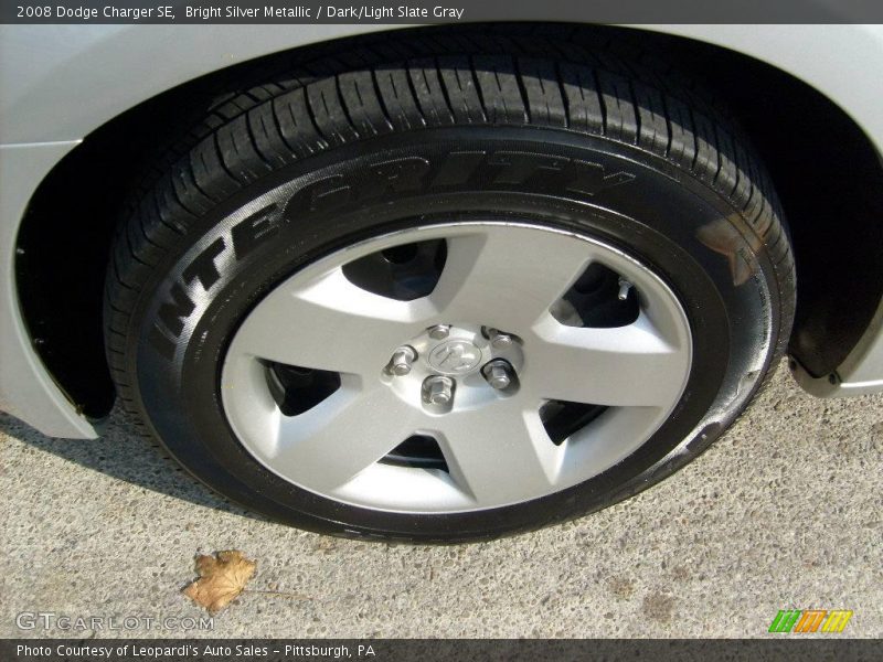 Bright Silver Metallic / Dark/Light Slate Gray 2008 Dodge Charger SE