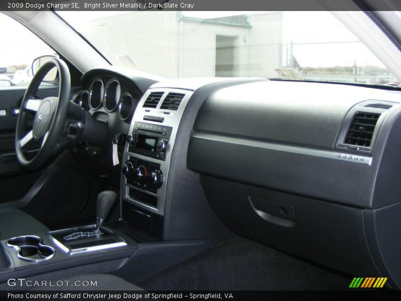 Bright Silver Metallic / Dark Slate Gray 2009 Dodge Charger SE