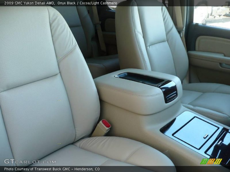 Onyx Black / Cocoa/Light Cashmere 2009 GMC Yukon Denali AWD