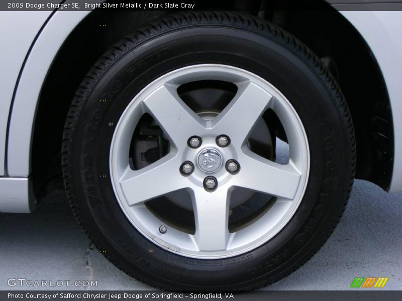 Bright Silver Metallic / Dark Slate Gray 2009 Dodge Charger SE