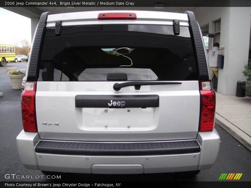 Bright Silver Metallic / Medium Slate Gray 2006 Jeep Commander 4x4
