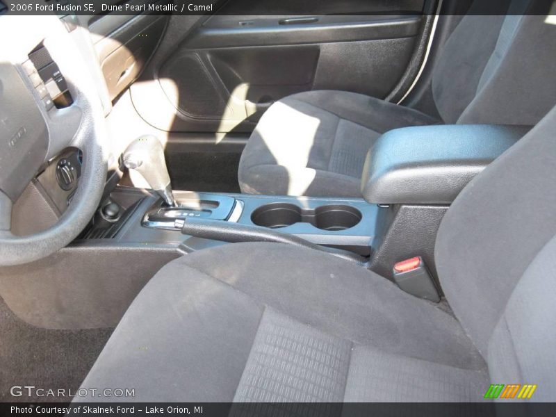 Dune Pearl Metallic / Camel 2006 Ford Fusion SE