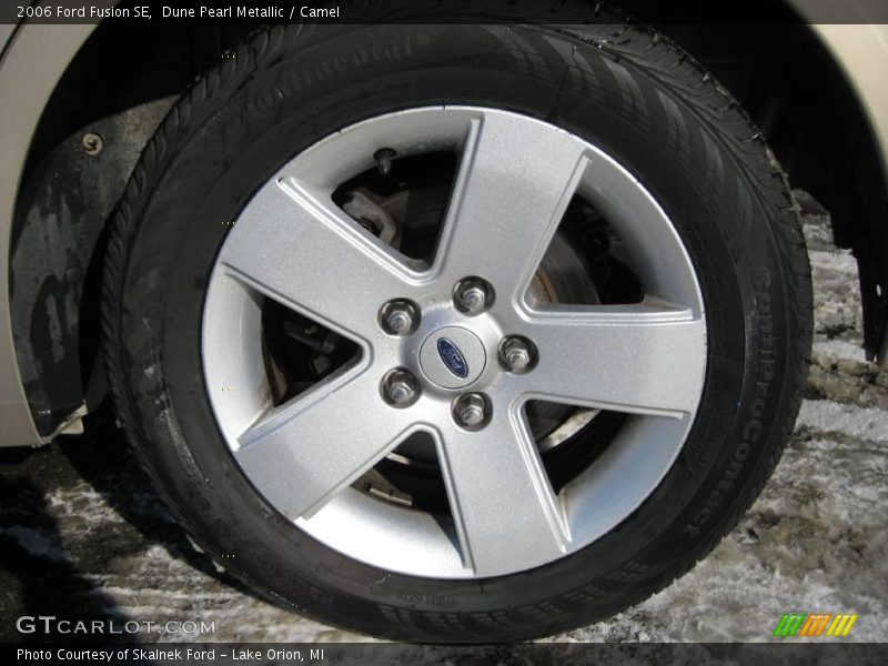Dune Pearl Metallic / Camel 2006 Ford Fusion SE