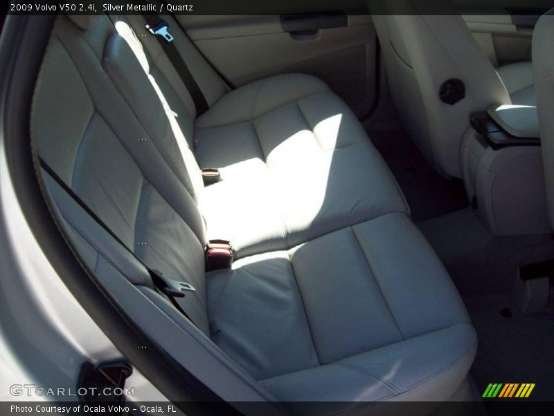 Silver Metallic / Quartz 2009 Volvo V50 2.4i