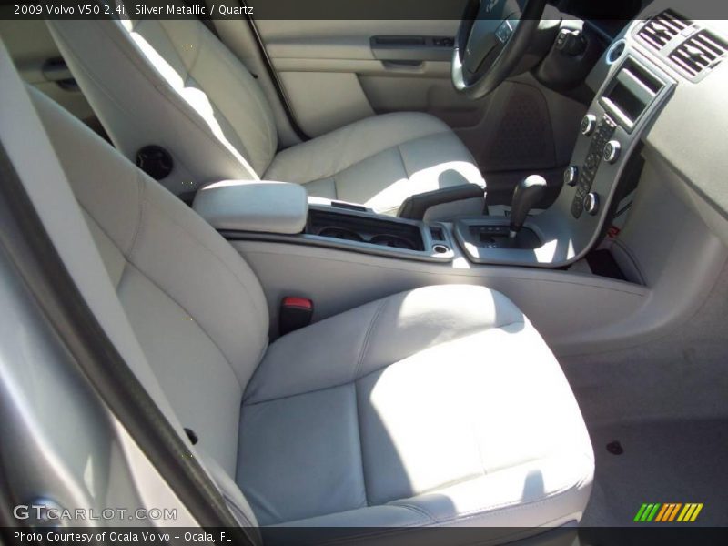 Silver Metallic / Quartz 2009 Volvo V50 2.4i