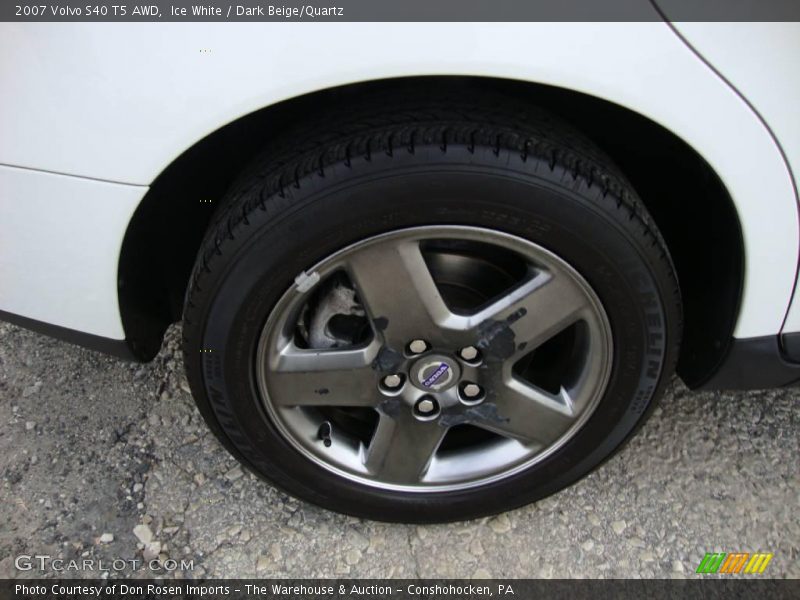 Ice White / Dark Beige/Quartz 2007 Volvo S40 T5 AWD