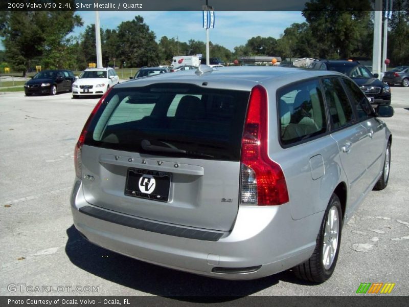 Silver Metallic / Quartz 2009 Volvo V50 2.4i