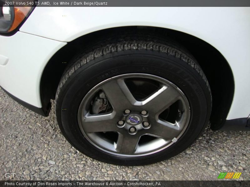 Ice White / Dark Beige/Quartz 2007 Volvo S40 T5 AWD