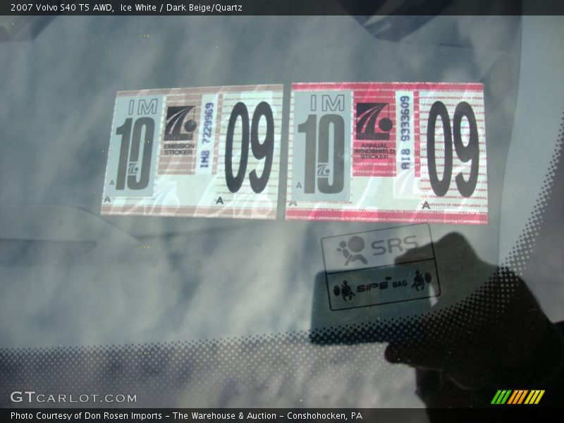Ice White / Dark Beige/Quartz 2007 Volvo S40 T5 AWD