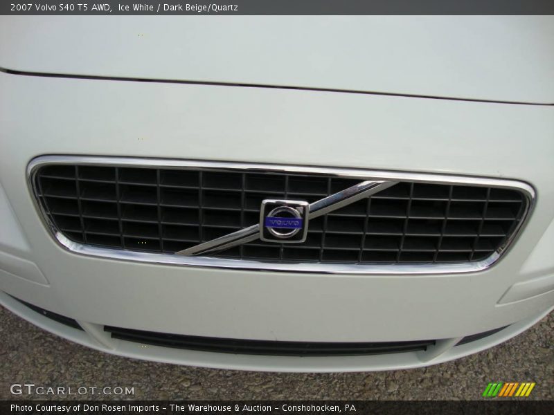 Ice White / Dark Beige/Quartz 2007 Volvo S40 T5 AWD