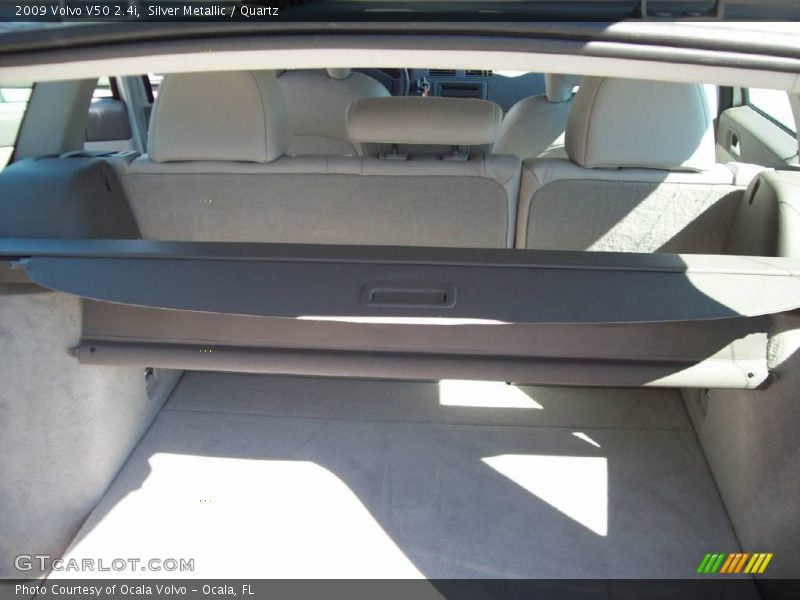 Silver Metallic / Quartz 2009 Volvo V50 2.4i