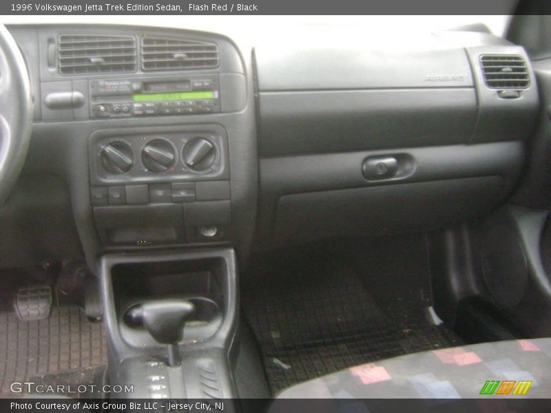 Flash Red / Black 1996 Volkswagen Jetta Trek Edition Sedan