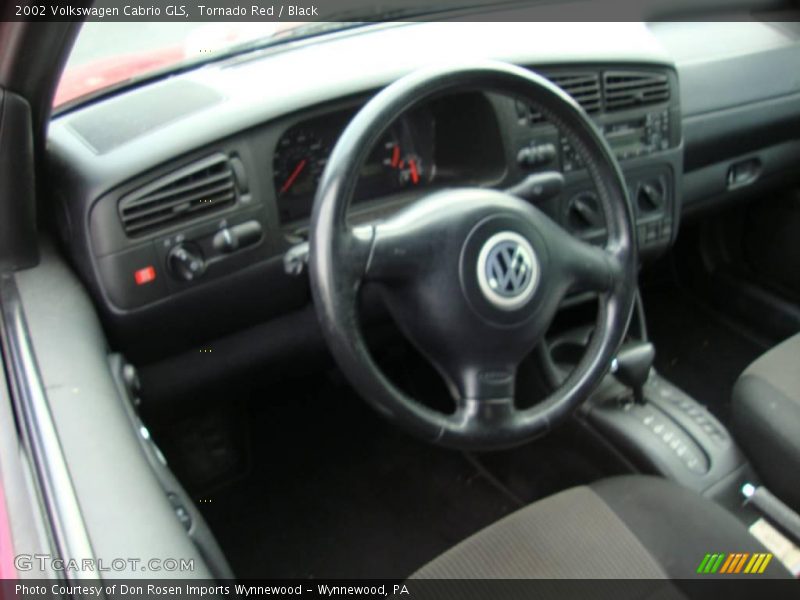 Tornado Red / Black 2002 Volkswagen Cabrio GLS