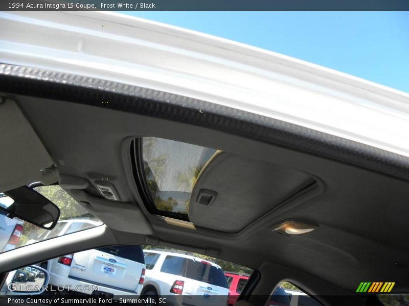 Frost White / Black 1994 Acura Integra LS Coupe