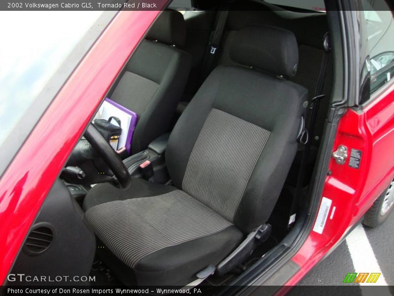 Tornado Red / Black 2002 Volkswagen Cabrio GLS