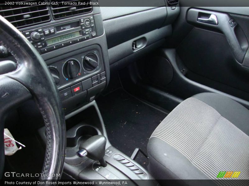 Tornado Red / Black 2002 Volkswagen Cabrio GLS