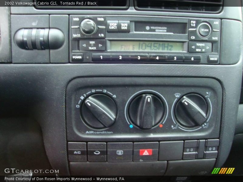 Tornado Red / Black 2002 Volkswagen Cabrio GLS