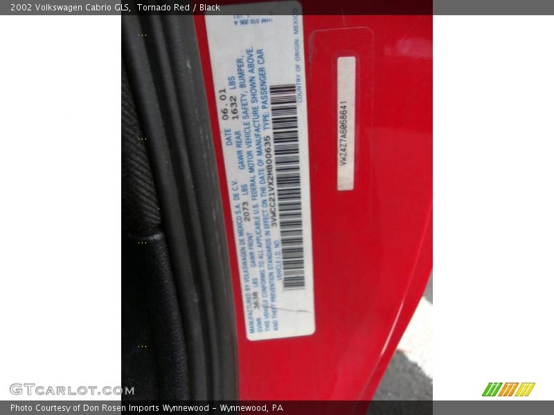 Tornado Red / Black 2002 Volkswagen Cabrio GLS