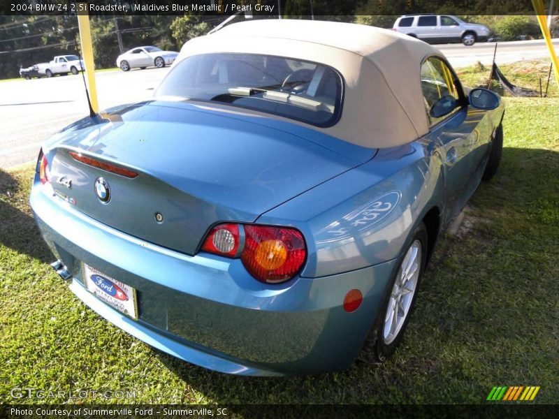 Maldives Blue Metallic / Pearl Gray 2004 BMW Z4 2.5i Roadster