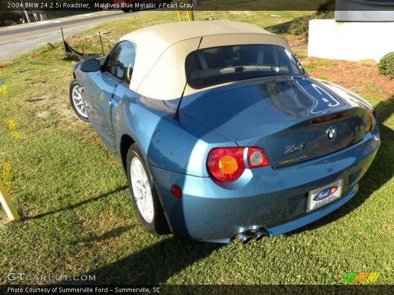 Maldives Blue Metallic / Pearl Gray 2004 BMW Z4 2.5i Roadster