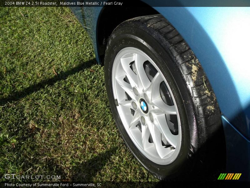 Maldives Blue Metallic / Pearl Gray 2004 BMW Z4 2.5i Roadster