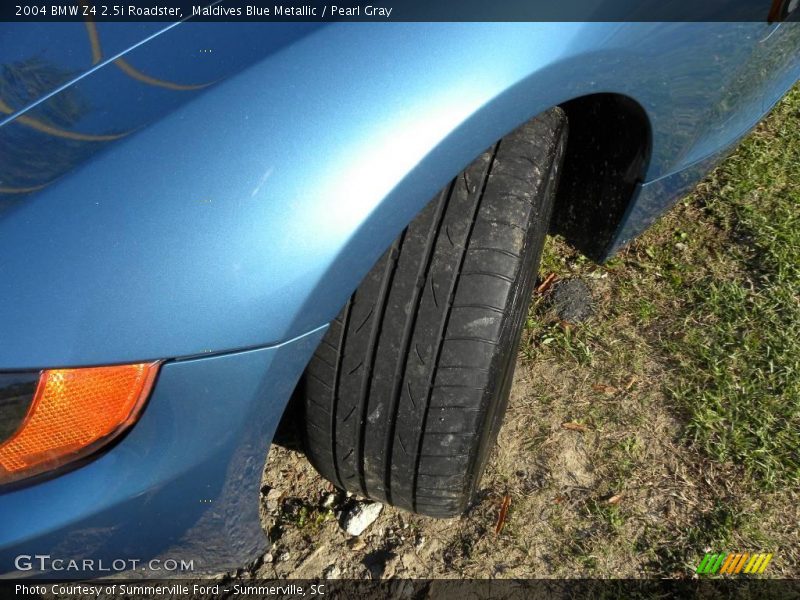 Maldives Blue Metallic / Pearl Gray 2004 BMW Z4 2.5i Roadster