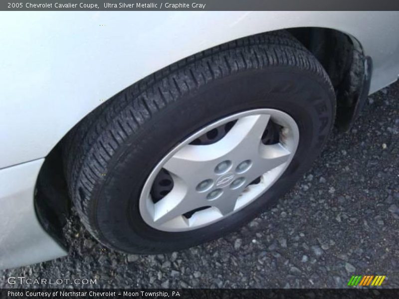 Ultra Silver Metallic / Graphite Gray 2005 Chevrolet Cavalier Coupe