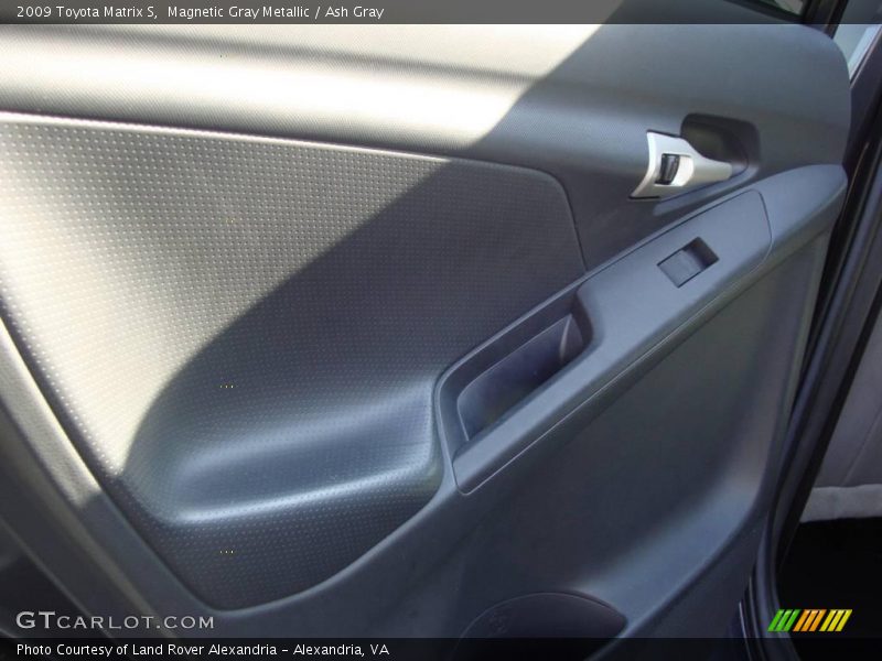 Magnetic Gray Metallic / Ash Gray 2009 Toyota Matrix S
