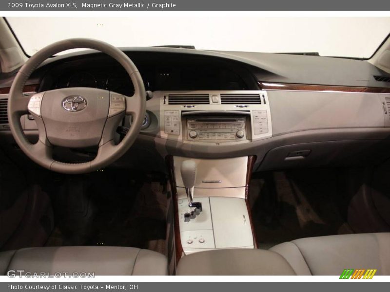 Magnetic Gray Metallic / Graphite 2009 Toyota Avalon XLS