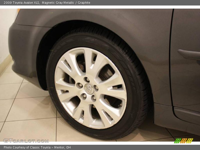 Magnetic Gray Metallic / Graphite 2009 Toyota Avalon XLS