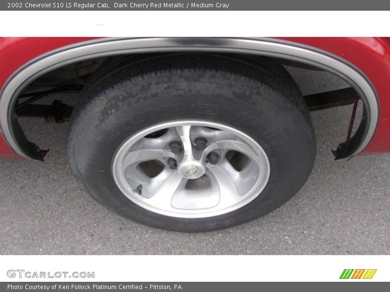 Dark Cherry Red Metallic / Medium Gray 2002 Chevrolet S10 LS Regular Cab