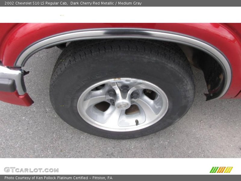 Dark Cherry Red Metallic / Medium Gray 2002 Chevrolet S10 LS Regular Cab