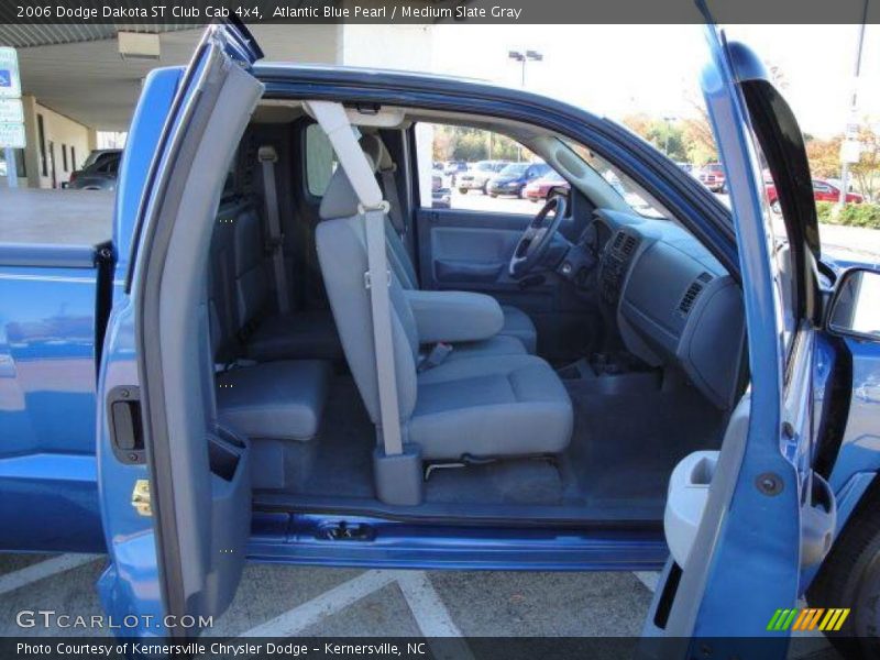 Atlantic Blue Pearl / Medium Slate Gray 2006 Dodge Dakota ST Club Cab 4x4
