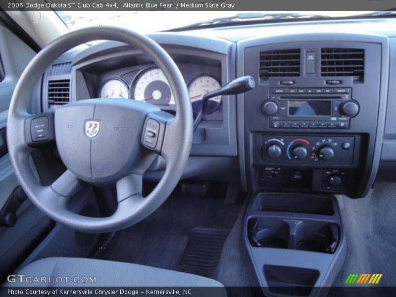 Atlantic Blue Pearl / Medium Slate Gray 2006 Dodge Dakota ST Club Cab 4x4