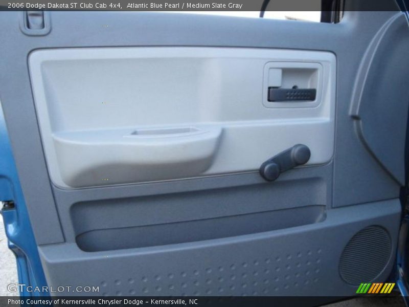 Atlantic Blue Pearl / Medium Slate Gray 2006 Dodge Dakota ST Club Cab 4x4