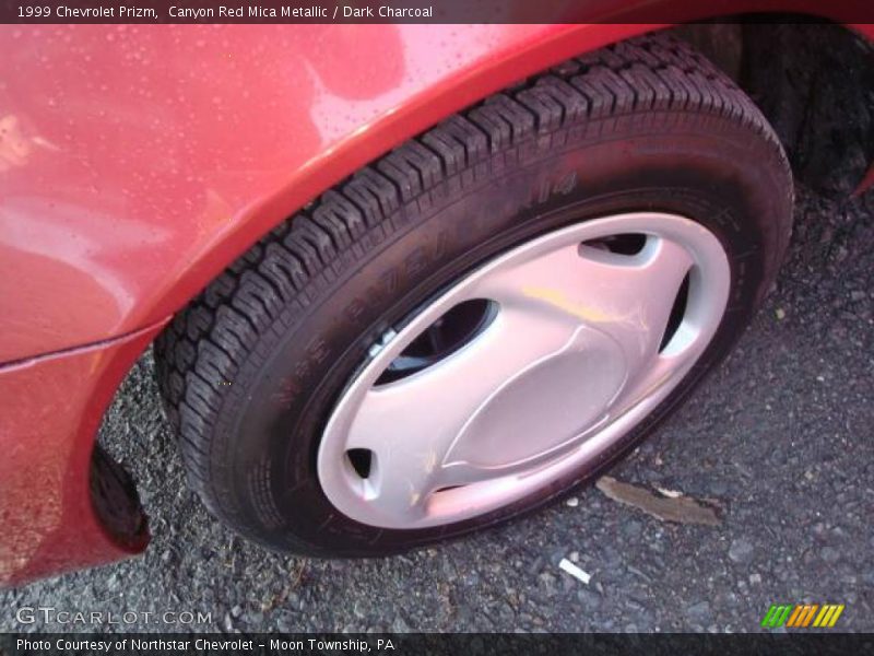 Canyon Red Mica Metallic / Dark Charcoal 1999 Chevrolet Prizm