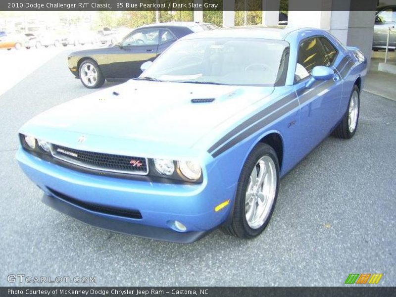B5 Blue Pearlcoat / Dark Slate Gray 2010 Dodge Challenger R/T Classic