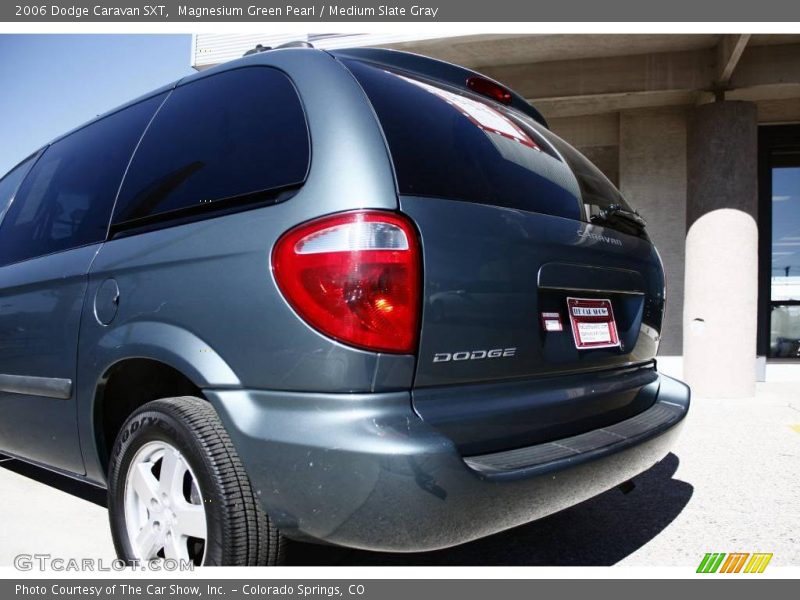 Magnesium Green Pearl / Medium Slate Gray 2006 Dodge Caravan SXT