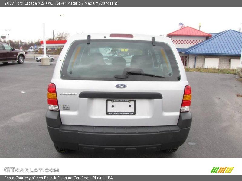 Silver Metallic / Medium/Dark Flint 2007 Ford Escape XLS 4WD