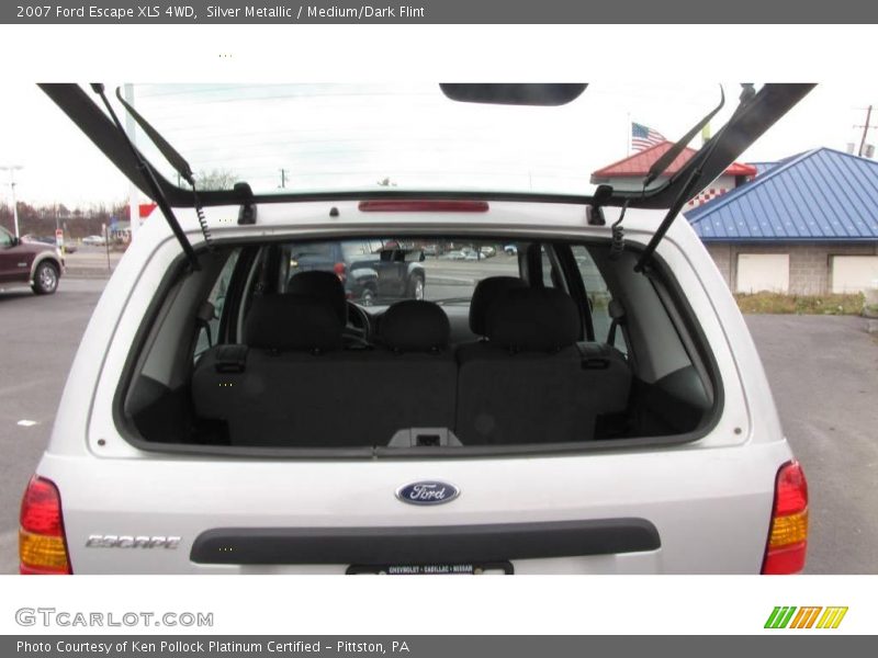 Silver Metallic / Medium/Dark Flint 2007 Ford Escape XLS 4WD