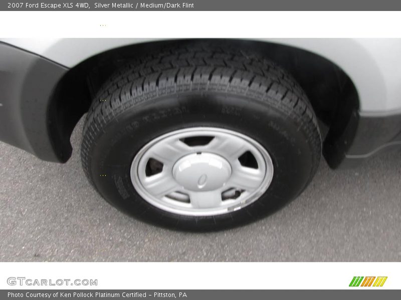 Silver Metallic / Medium/Dark Flint 2007 Ford Escape XLS 4WD