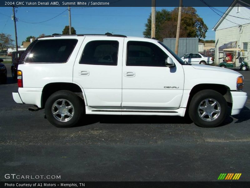 Summit White / Sandstone 2004 GMC Yukon Denali AWD