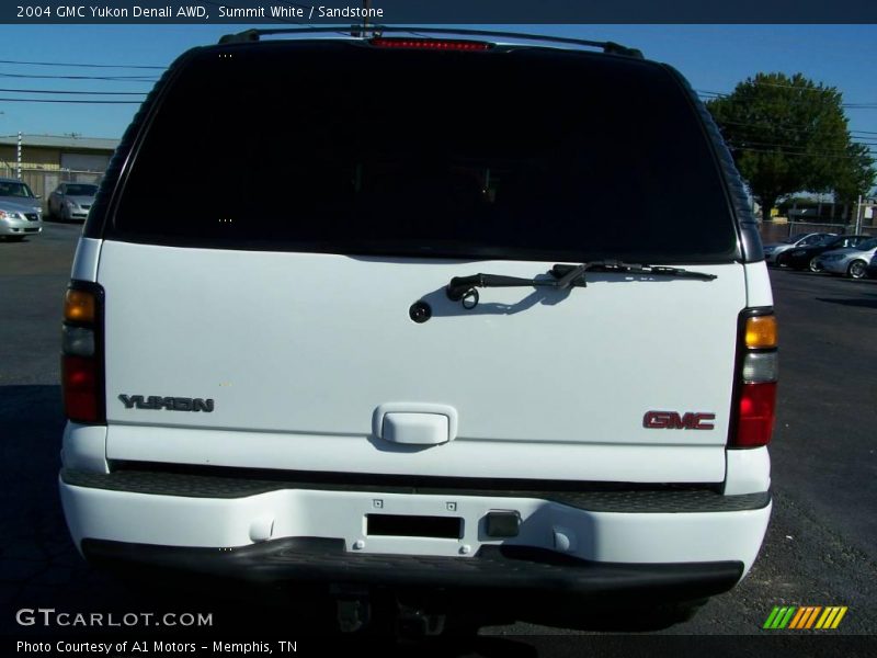 Summit White / Sandstone 2004 GMC Yukon Denali AWD