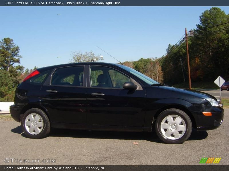 Pitch Black / Charcoal/Light Flint 2007 Ford Focus ZX5 SE Hatchback