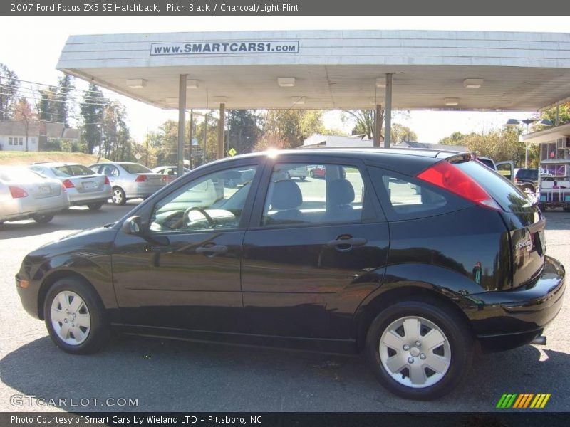 Pitch Black / Charcoal/Light Flint 2007 Ford Focus ZX5 SE Hatchback
