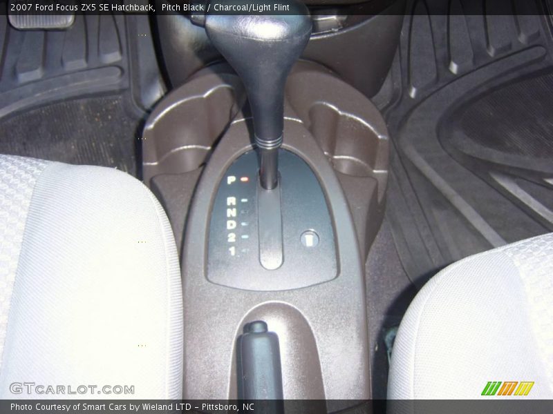 Pitch Black / Charcoal/Light Flint 2007 Ford Focus ZX5 SE Hatchback