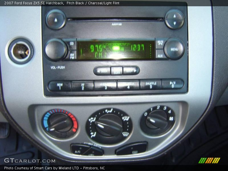 Pitch Black / Charcoal/Light Flint 2007 Ford Focus ZX5 SE Hatchback