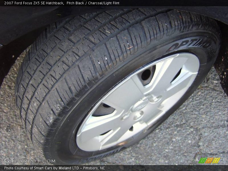 Pitch Black / Charcoal/Light Flint 2007 Ford Focus ZX5 SE Hatchback