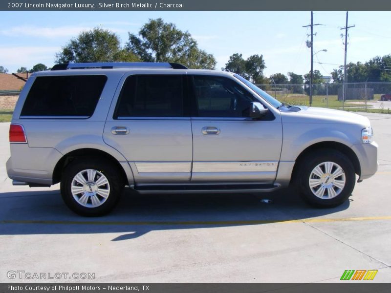 Silver Birch Metallic / Charcoal 2007 Lincoln Navigator Luxury