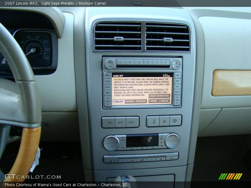 Light Sage Metallic / Medium Camel 2007 Lincoln MKX